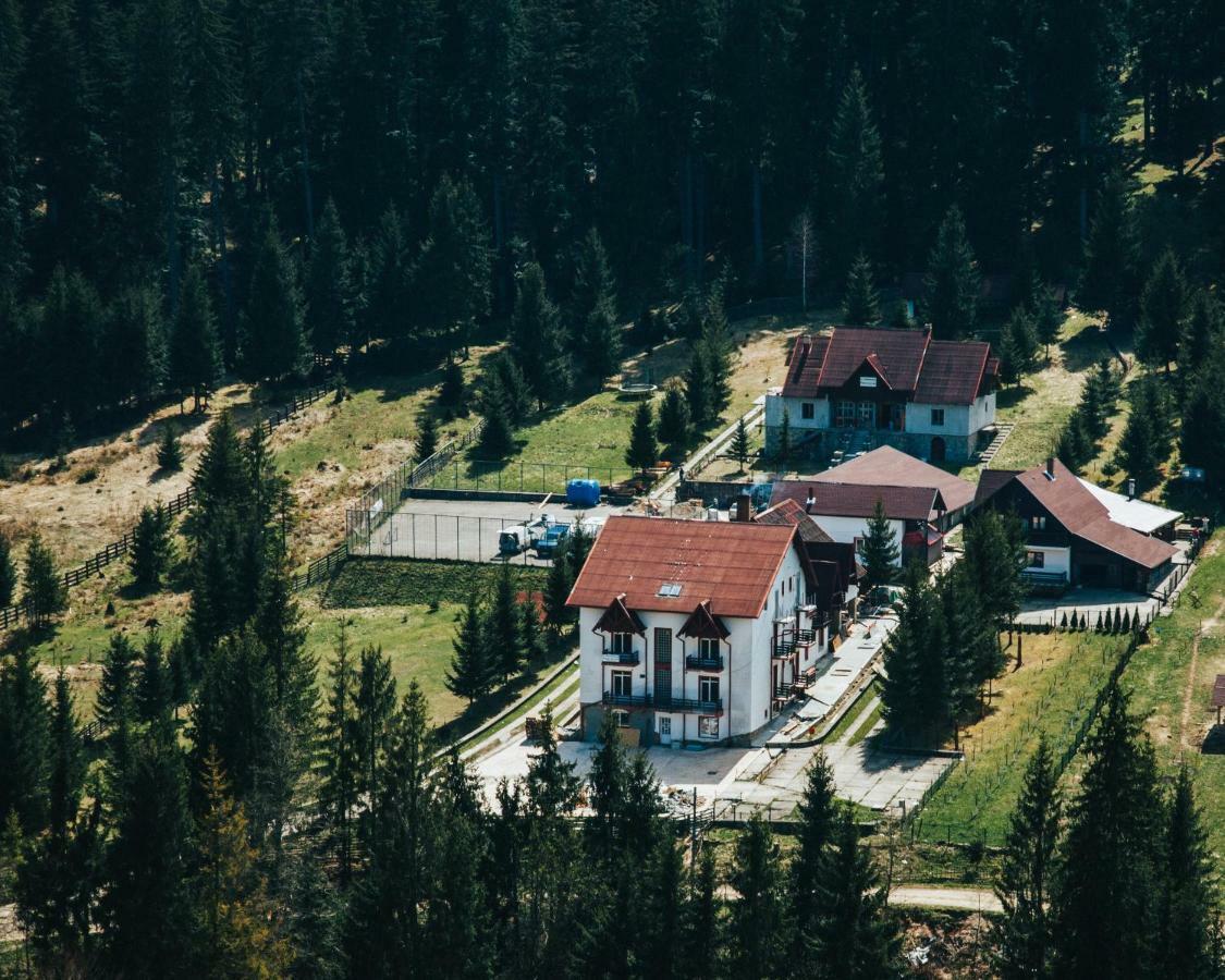 Hotel Floare De Colt Mînăstirea Humorului المظهر الخارجي الصورة